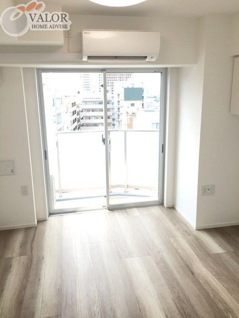 京急本線 京急川崎駅 徒歩6分 12階建 築11年の居間写真