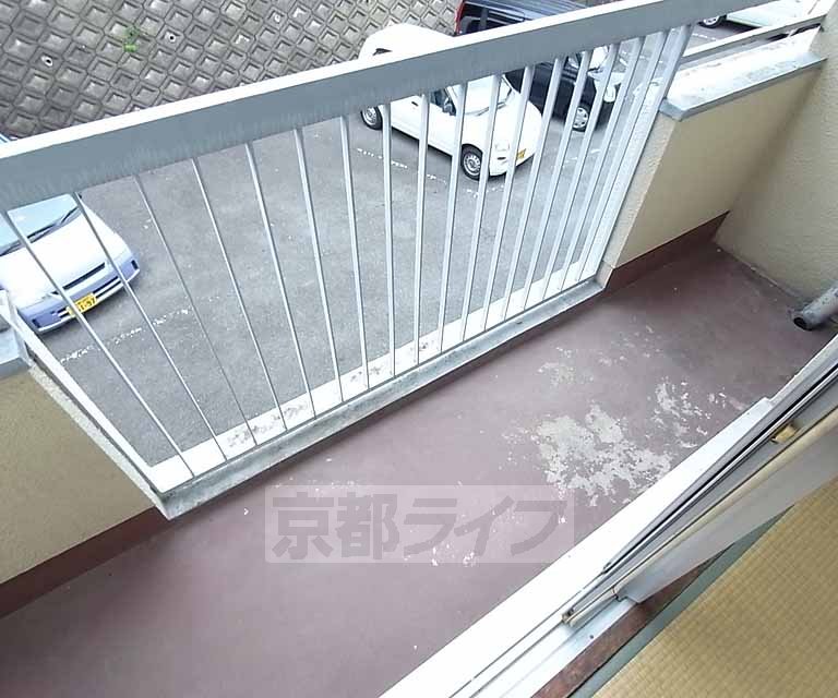 バルコニー　布団も十分干せます。