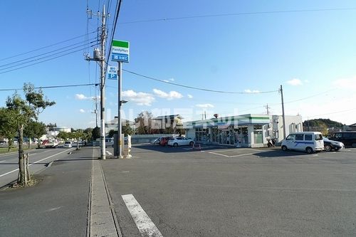 コンビニ　ファミリーマート 土浦大岩田店（コンビニ）まで594m
