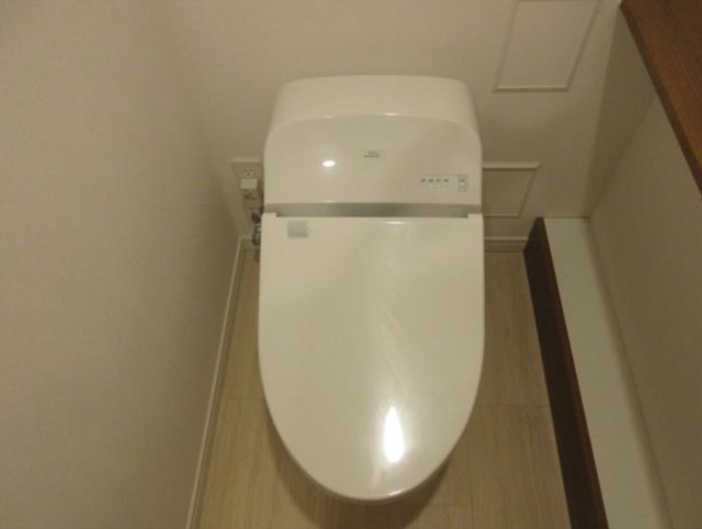 トイレ　別部屋写真