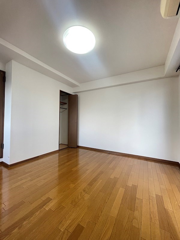 その他部屋・スペース　落ち着いて過ごせるお部屋なので、寝室にいかがでしょうか