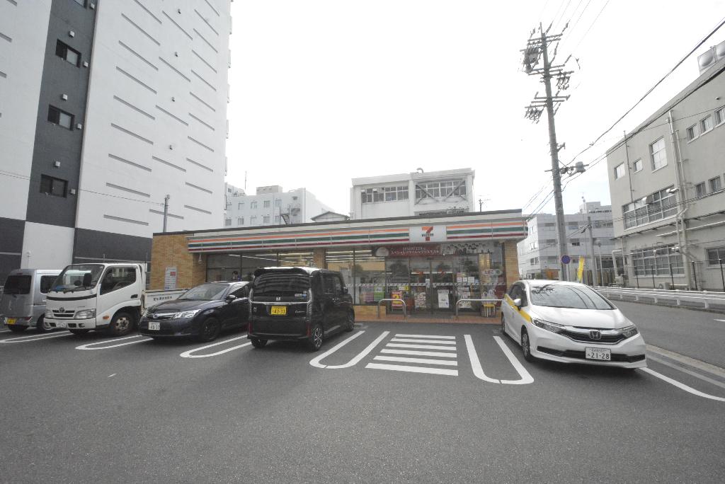 その他　セブンイレブン名古屋塩入町店（その他）まで582m