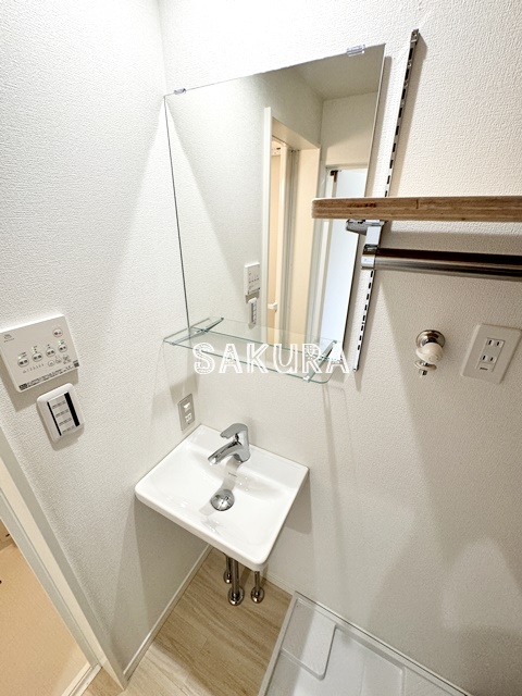 洗面設備　身支度に欠かせない独立洗面台♪