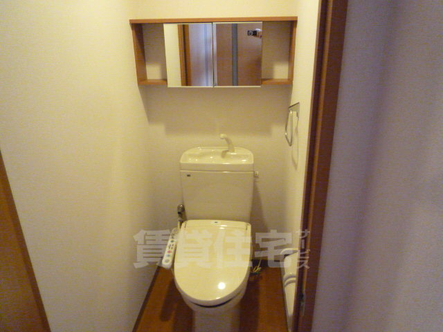 ＪＲ阪和線 鳳駅 徒歩12分 3階建 築15年のトイレ写真
