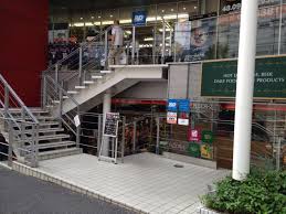 スーパー　マルマンストア南新宿店（スーパー）まで319m