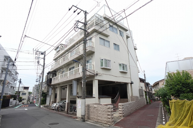 多川マンションの外観写真