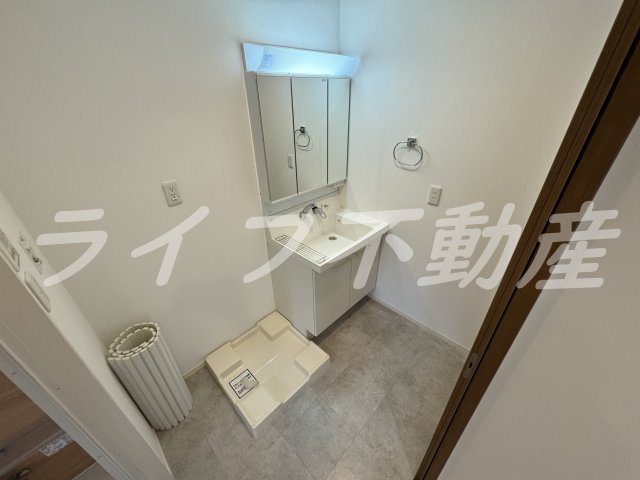 洗面設備　使いやすい洗面所です