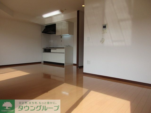 居室・リビング　B2タイプ2015年10月撮影 同タイプ1005号室の写真…