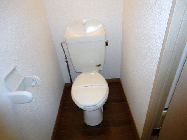 【三島市中島のアパートのトイレ】