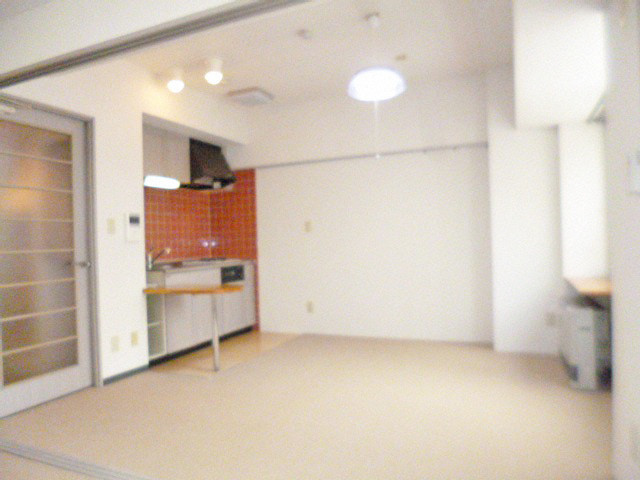 【札幌市西区琴似二条のマンションの居室・リビング】