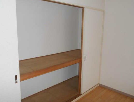 収納　押し入れ