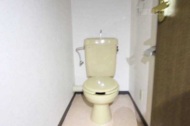 【アーバン佐々木36のトイレ】
