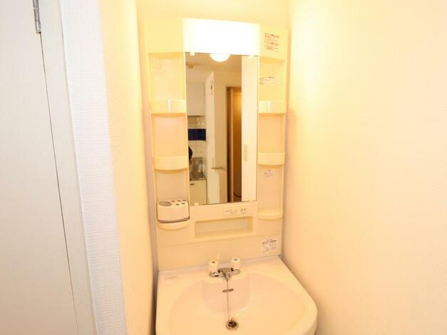 洗面設備　嬉しい独立洗面台！