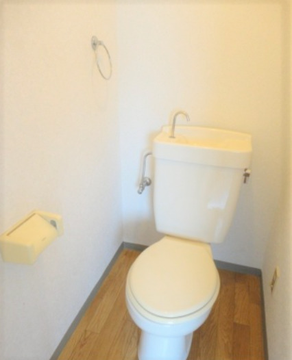 トイレ　清潔感のあるトイレです