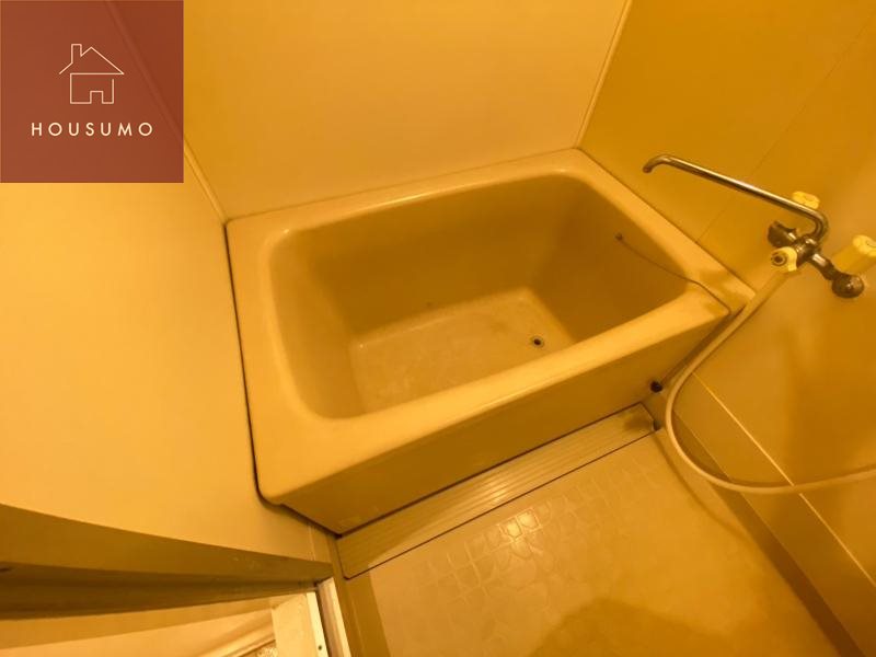 バス・シャワールーム　コンパクトで使いやすいお風呂です