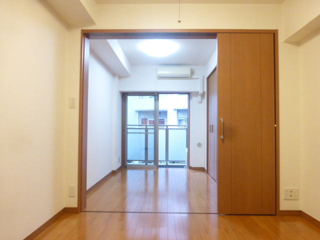 居室・リビング　居室※別部屋参考写真