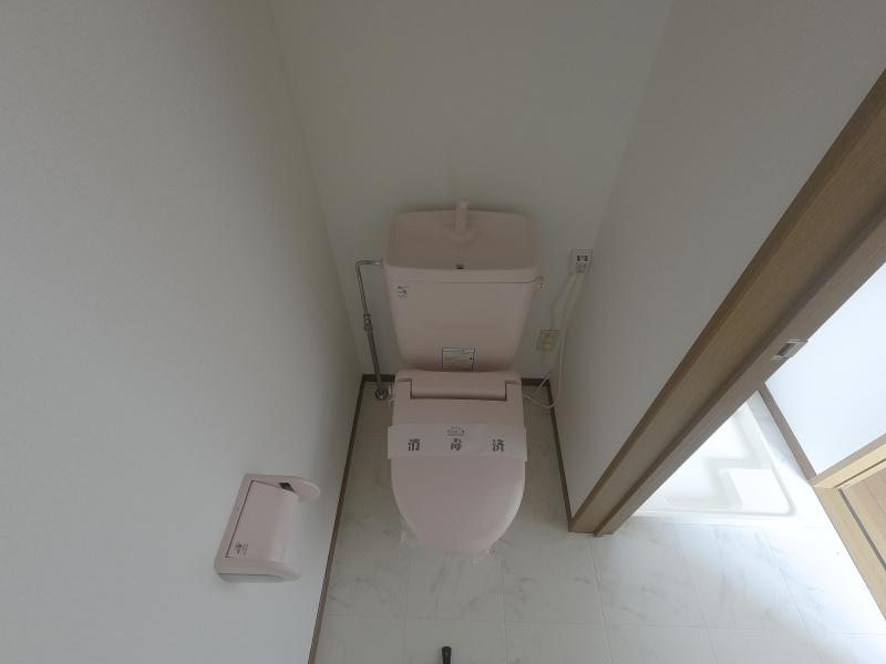トイレ　同タイプ室内写真となります。