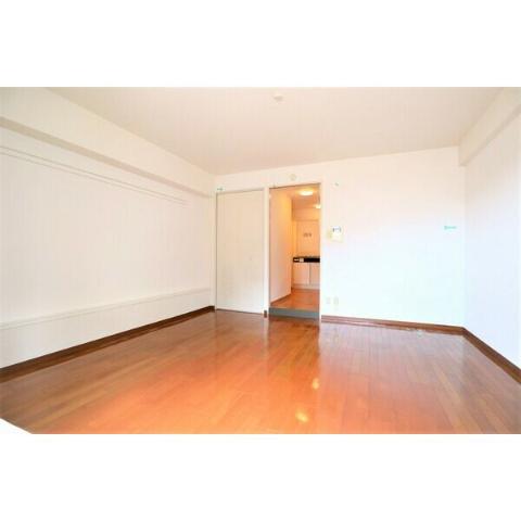 居室・リビング　室内