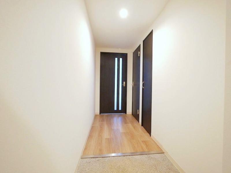 玄関　スッキリ広々とした段差が少ない玄関♪