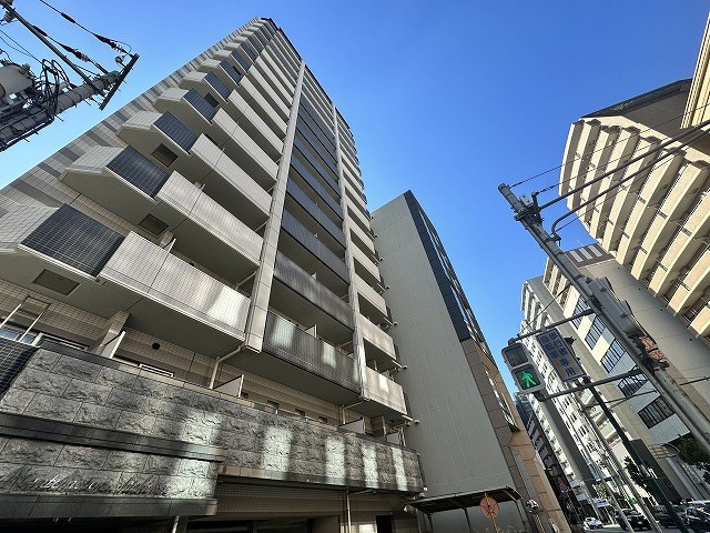 神戸市中央区栄町通のマンションの建物外観