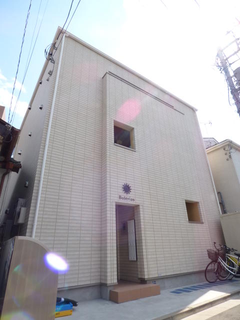 板橋区赤塚新町のアパートの建物外観