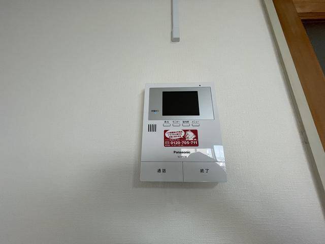 セキュリティ　モニター付きインターホンです。