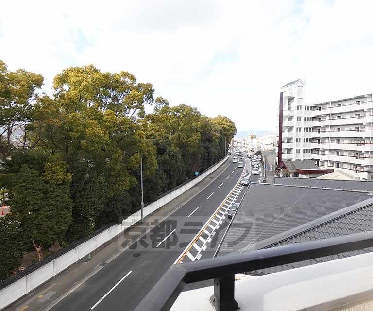 【京都市伏見区桃山町松平筑前のマンションの眺望】