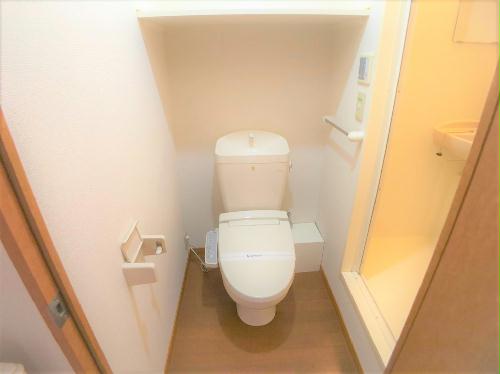 トイレ　設備仕様は号室によって異なる為、現状を優先する。