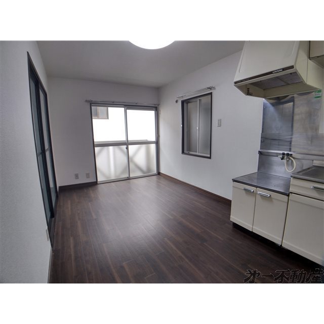 建物外観　ダイニングキッチン