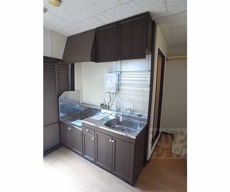 キッチン　２口ガスコンロが設置可能なキッチンです。