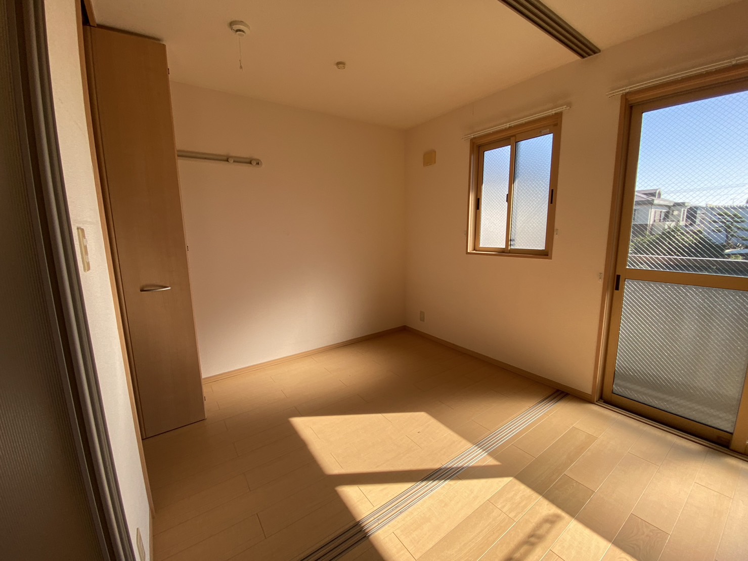 居室・リビング　敷地内駐輪場あります！