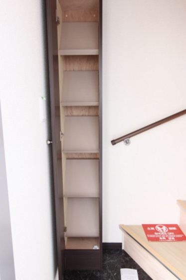 玄関　※別号室のお写真でございます。