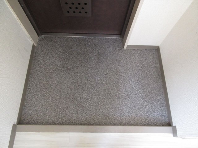 玄関　サンメゾン安田