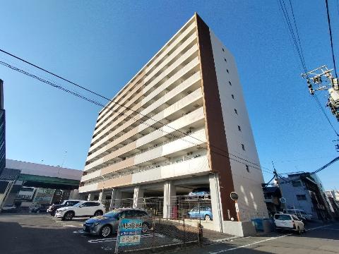 【名古屋市瑞穂区堀田通のマンションの建物外観】