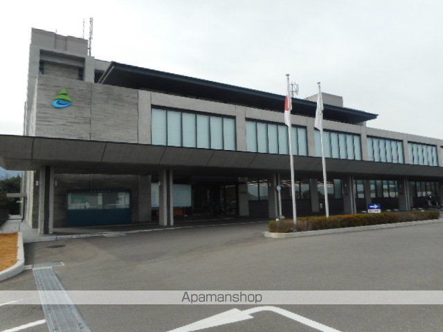 役所　海南市役所様（役所）まで2400m