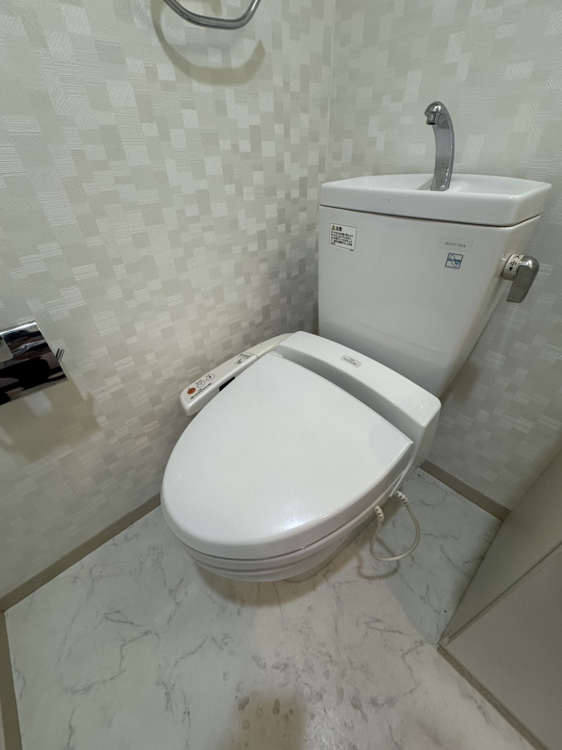 ＪＲ鹿児島本線 博多駅 徒歩10分 15階建 築20年のトイレ写真