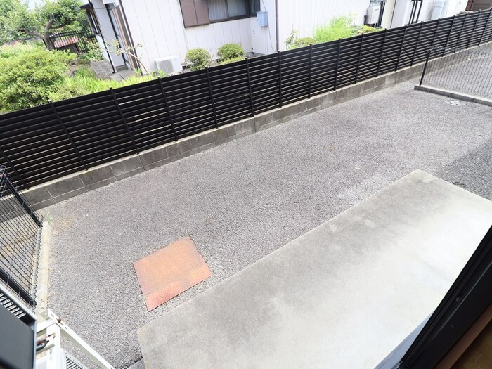 バルコニー　テラス