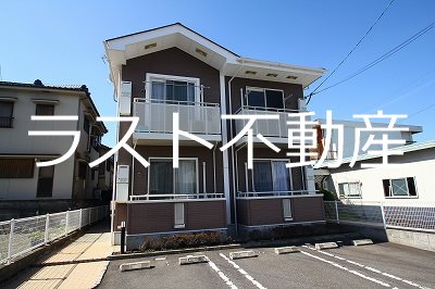 いちき串木野市栄町のアパートの建物外観