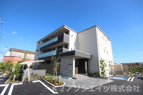 結城市新福寺のマンションの建物外観