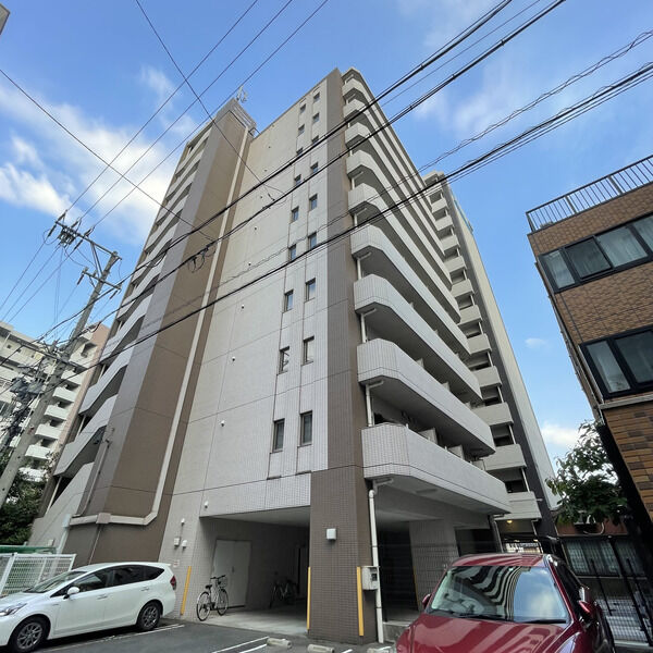 名古屋市中村区則武のマンションの建物外観