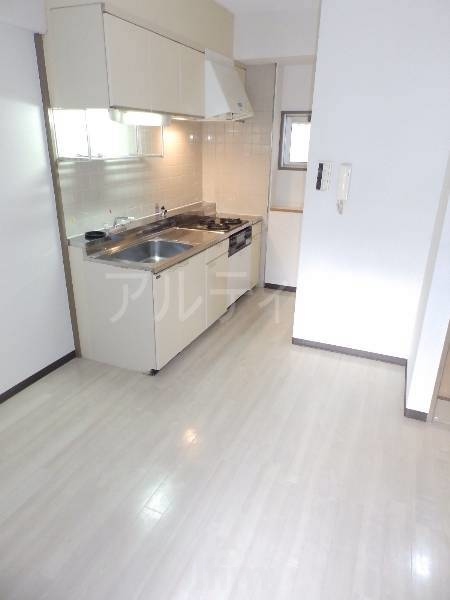 居室・リビング　※別のお部屋のお写真です。御参考までに。