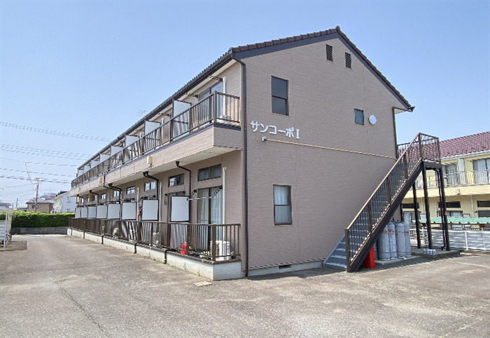 建物外観　ロフト付でスペースを贅沢に使って一人暮らしスタート★