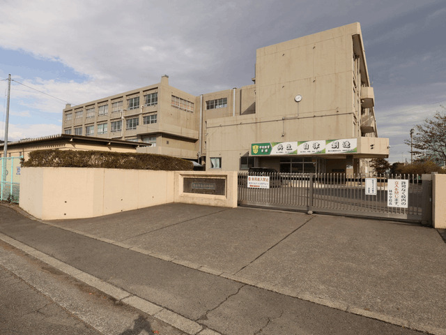 中学校　厚木市立林中学校（中学校）まで1431m