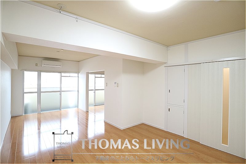 居室・リビング　同型別部屋です。現況優先です。