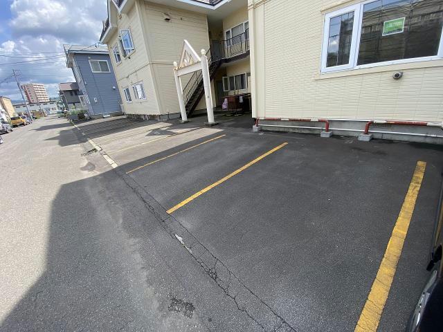 駐車場　駐車場