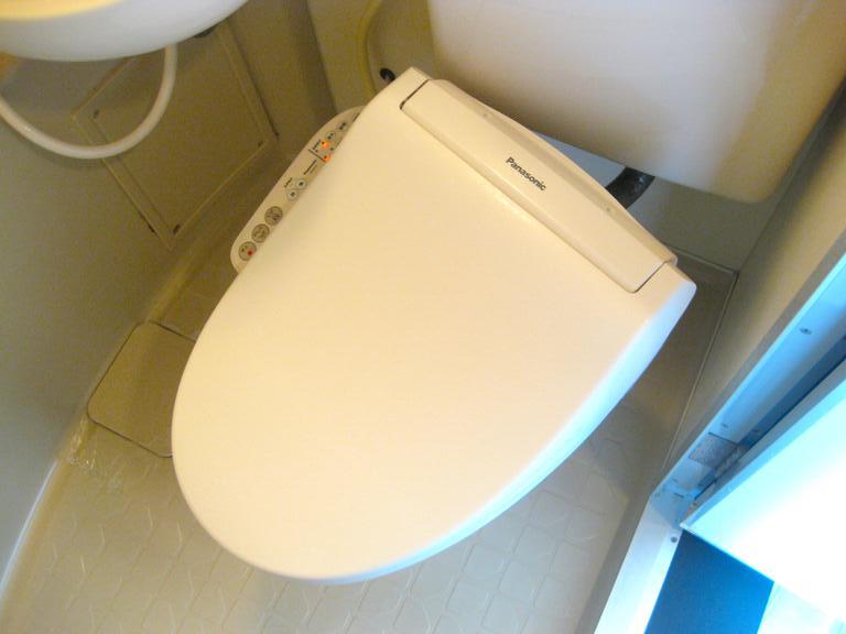 メゾンホワイト(南のトイレ写真