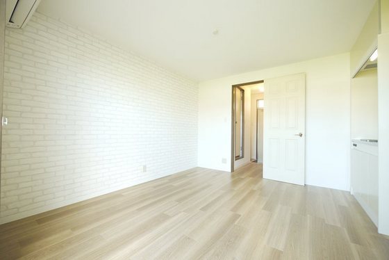 居室・リビング　※他号室の画像です