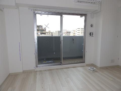 居室・リビング　室内