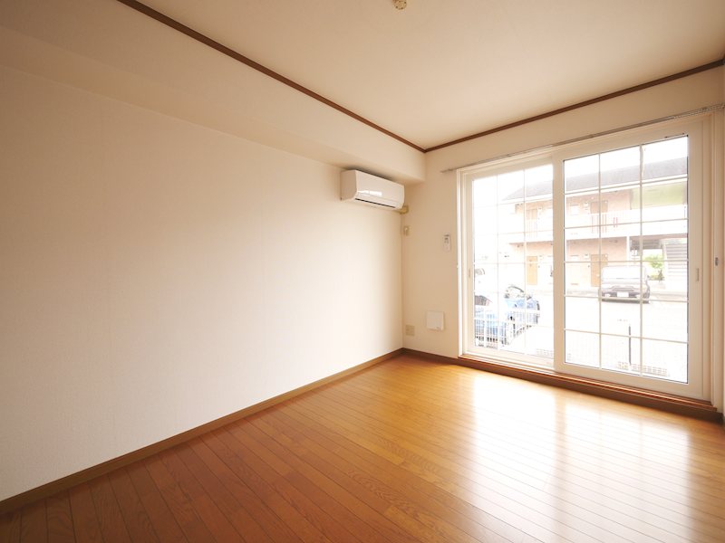 居室・リビング　東側洋室