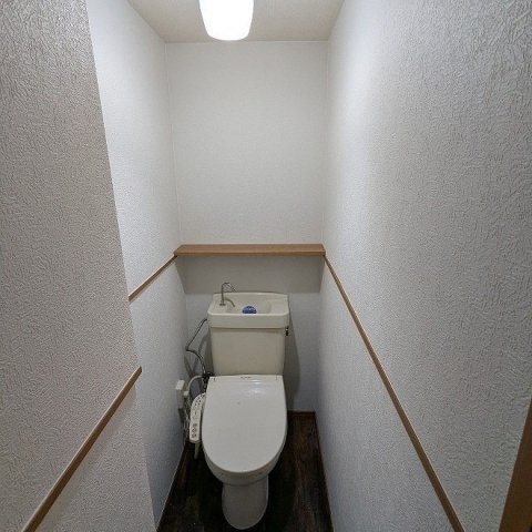 トイレ　落ち着いたトイレです
